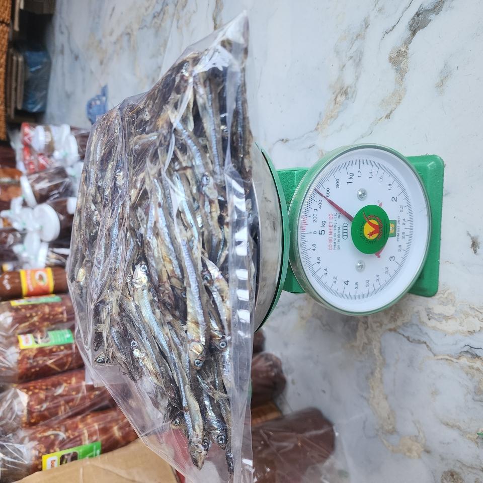 Khô cá cơm-duoc-ban-tai-Ăn Vặt Bé Bầu