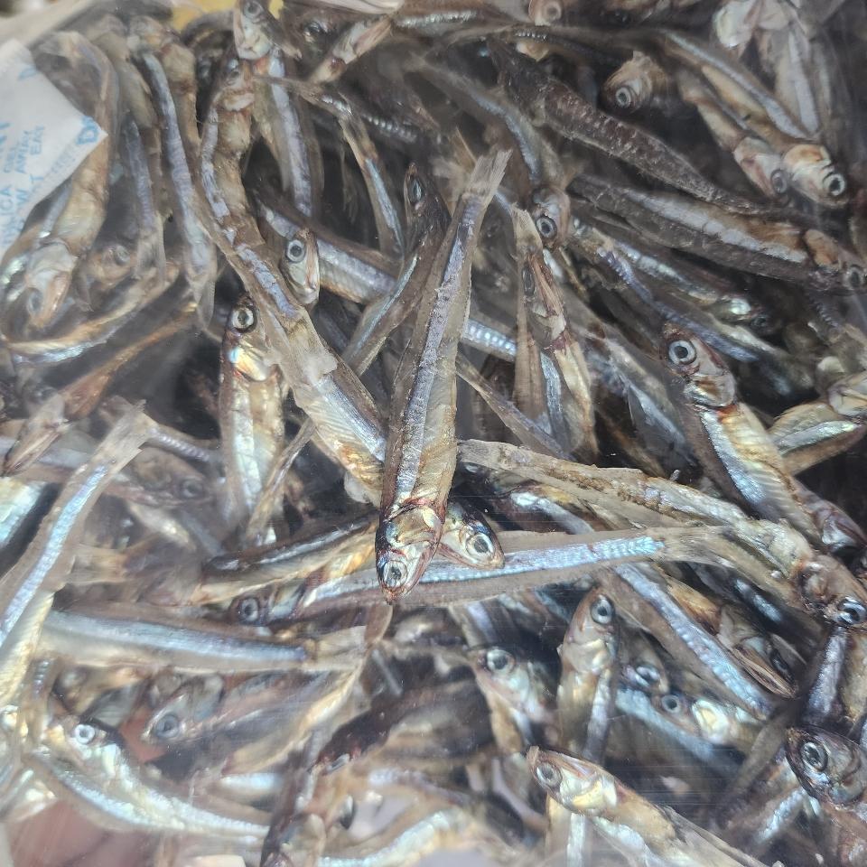 Khô cá cơm-duoc-ban-tai-Ăn Vặt Bé Bầu