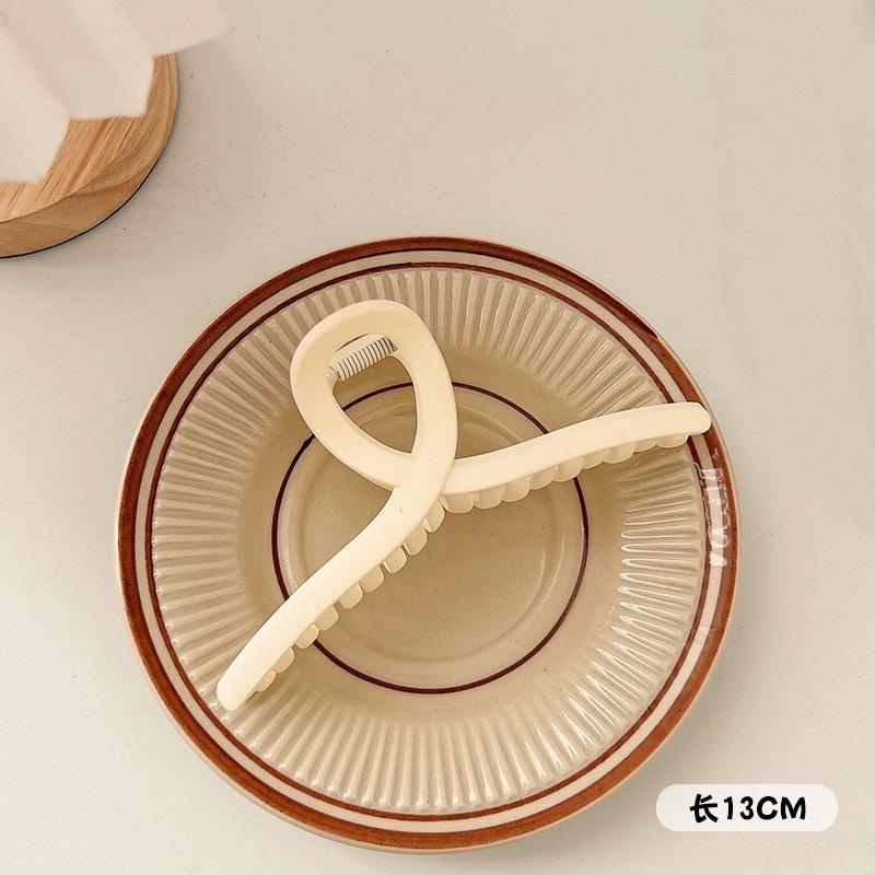 Kẹp càng cua vuông, nơ, chéo-duoc-ban-tai-PITY SHOP