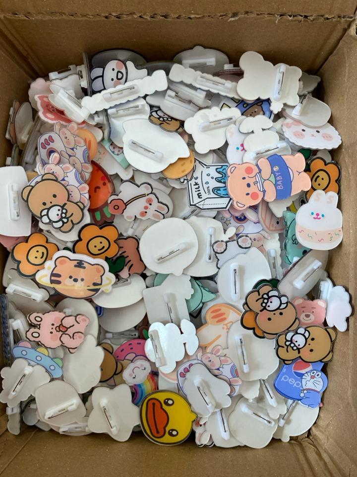 Pin cài mica -duoc-ban-tai-PITY SHOP