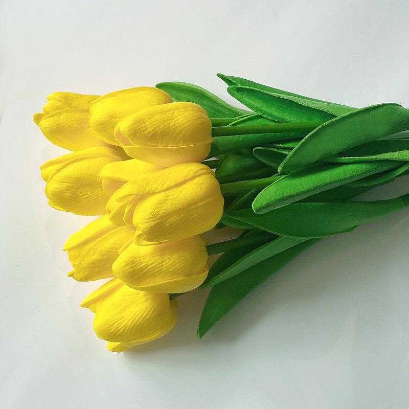 Hoa tulip có cành và lá-duoc-ban-tai-PITY SHOP