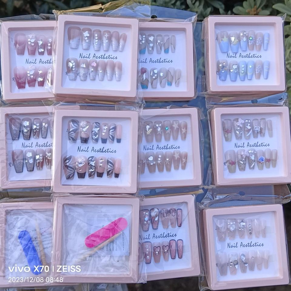 Bộ dán móng Nail charm đá-duoc-ban-tai-PITY SHOP