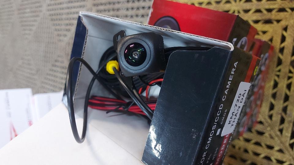 Camera lùi cánh chuồn 720 PVC AHD Không cắt -duoc-ban-tai-NGHIỆP AUTO CS 2