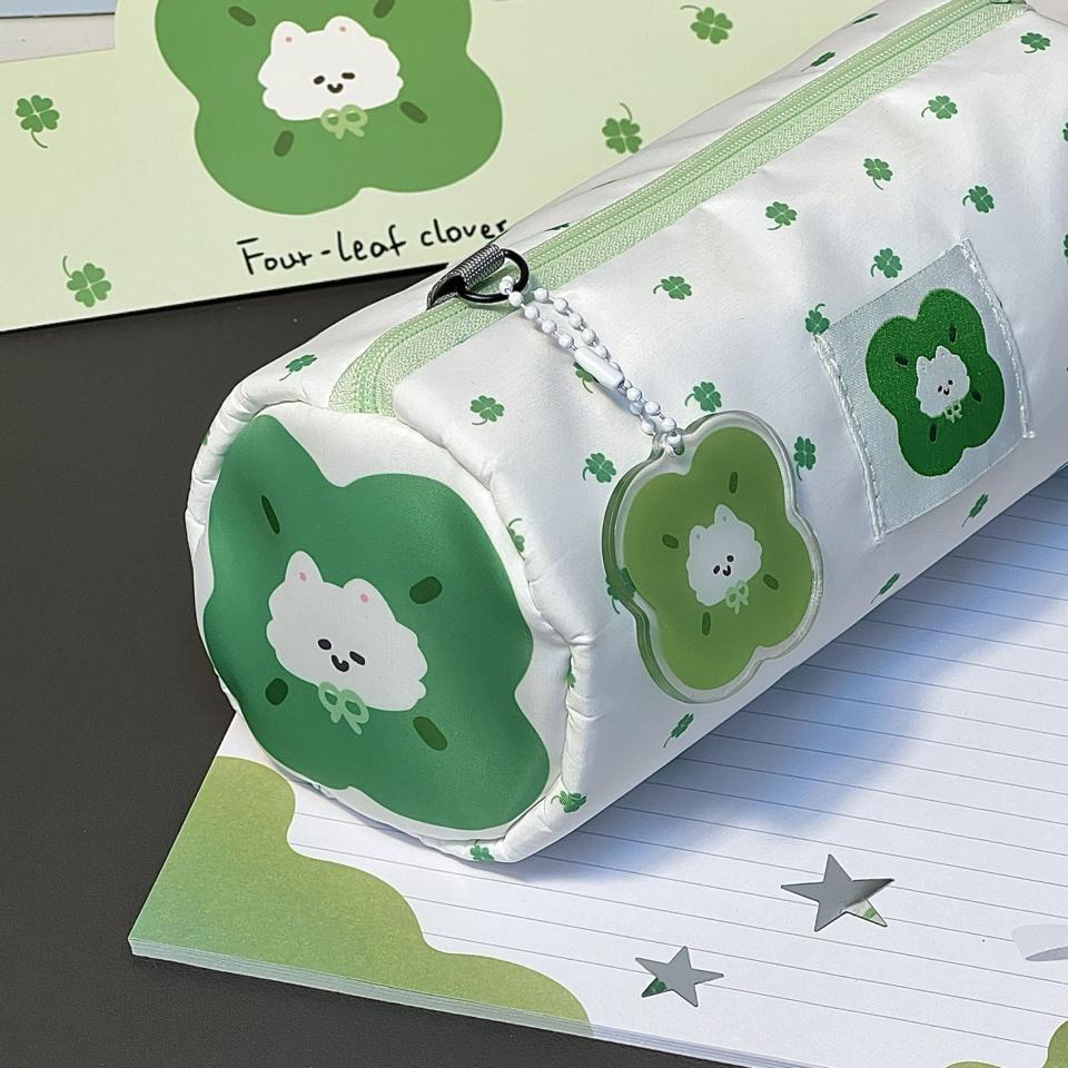 Hộp Bút Cỏ 4 Lá May Mắn-duoc-ban-tai-Tôm Heo Xứ Quán