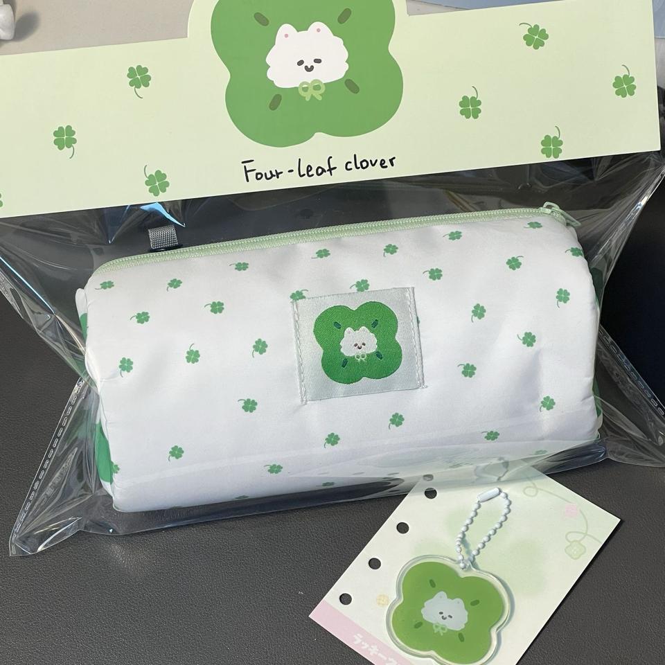 Hộp Bút Cỏ 4 Lá May Mắn-duoc-ban-tai-Tôm Heo Xứ Quán
