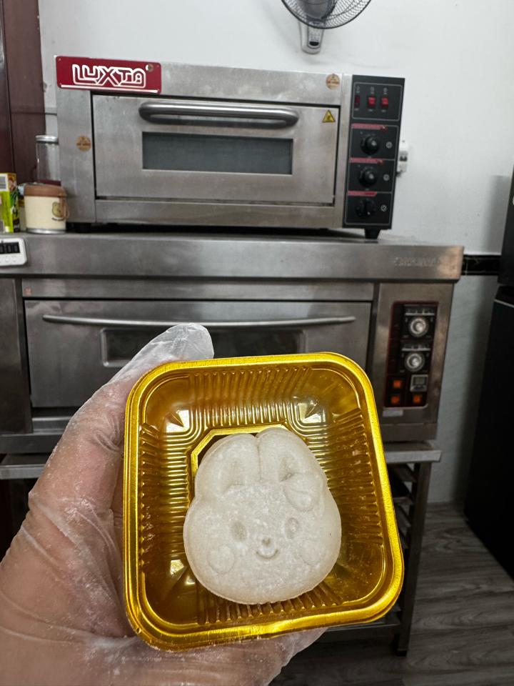 Set bánh tự làm ( bột sẳn+ nhân+ họp+ túi+ bao tay-duoc-ban-tai-Tiệm Bánh Cô Diên