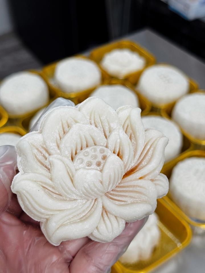 Nhan Kem trứng -duoc-ban-tai-Tiệm Bánh Cô Diên