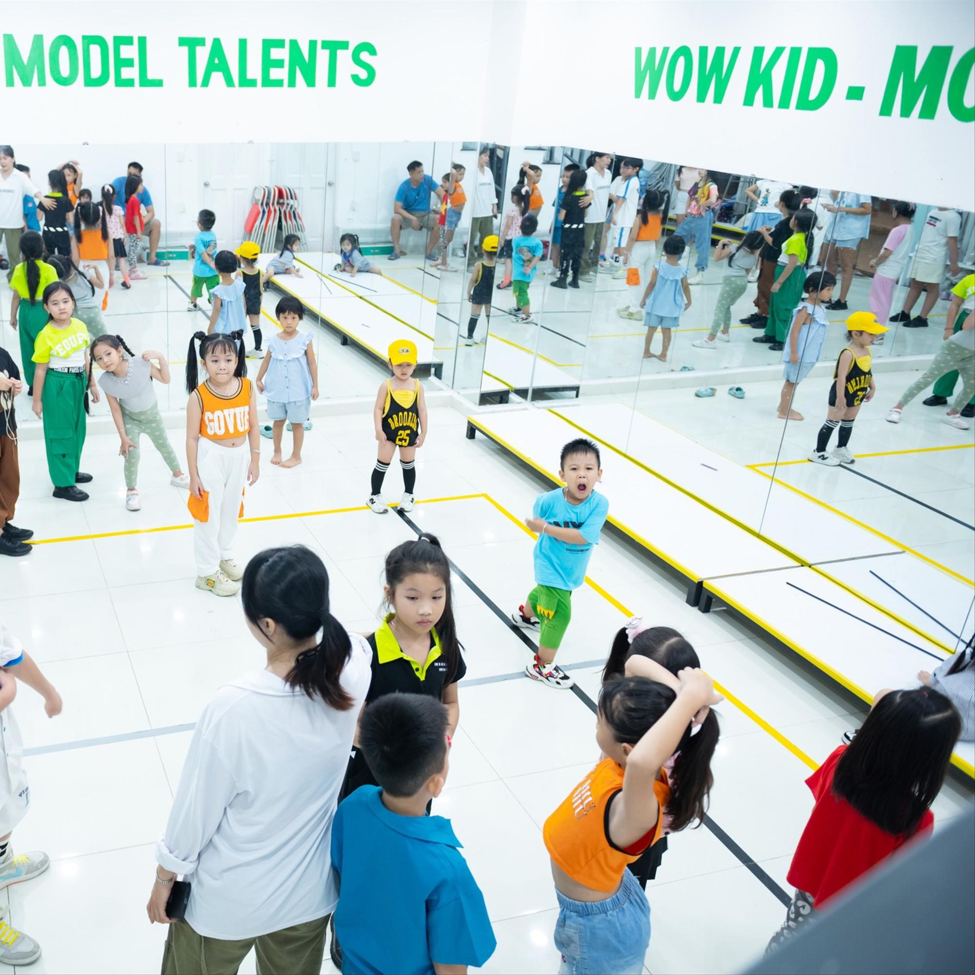 Khoá Dance Kid Cơ Bản trong tuần-duoc-ban-tai-WOW KID TRAINING