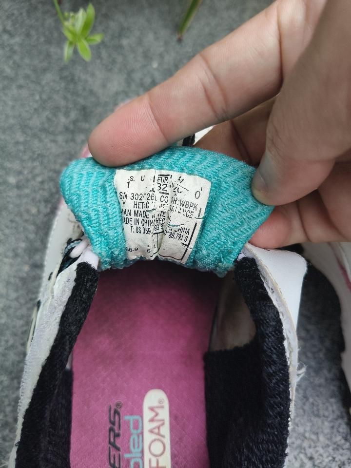 Giày Sketcher Size 35-duoc-ban-tai-WOW KID TRAINING