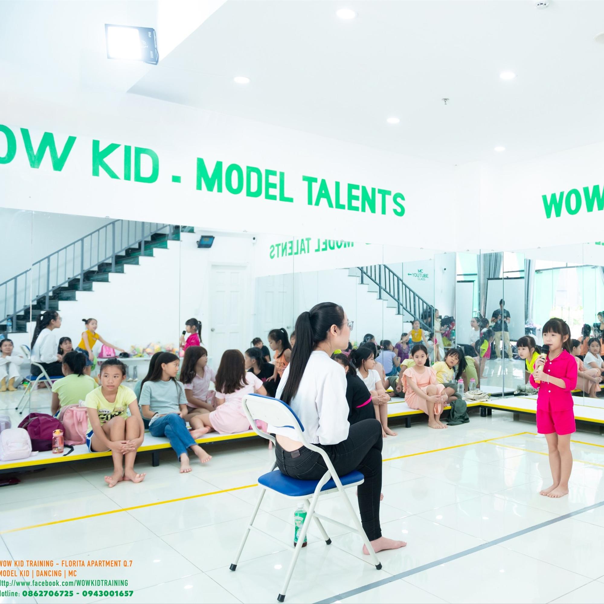 Khoá học Mc Kid - Cơ Bản trong tuần -duoc-ban-tai-WOW KID TRAINING