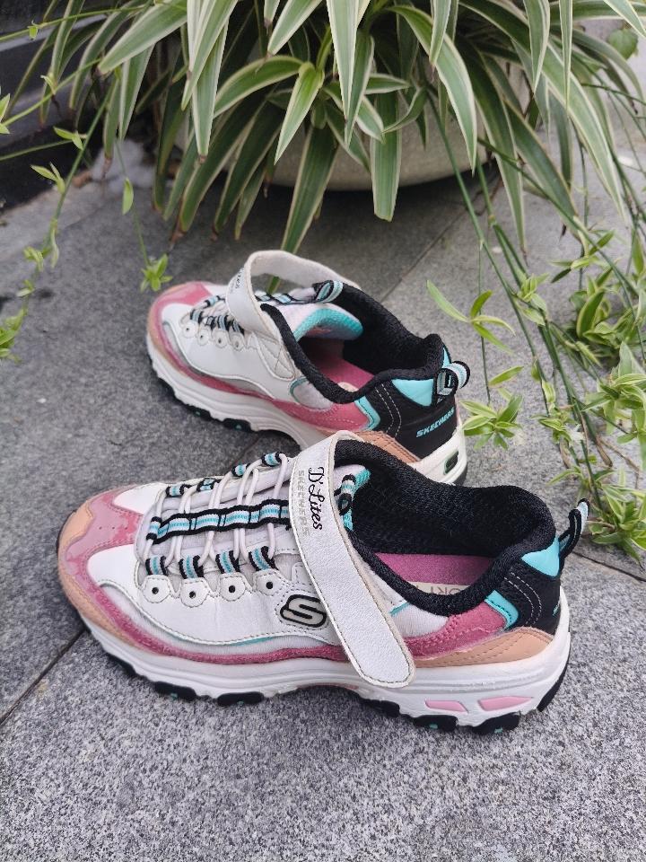 Giày Sketcher Size 35-duoc-ban-tai-WOW KID TRAINING