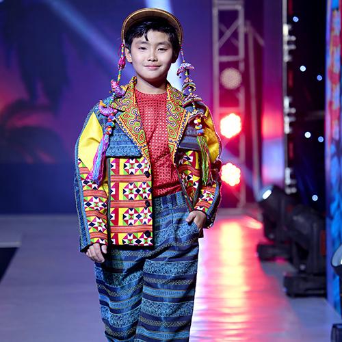 Khoá học Model Kid Nâng cao cùng người nổi tiếng-duoc-ban-tai-WOW KID TRAINING