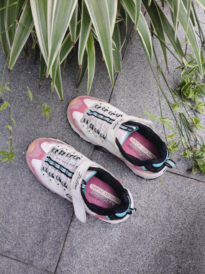 Giày Sketcher Size 35-duoc-ban-tai-WOW KID TRAINING