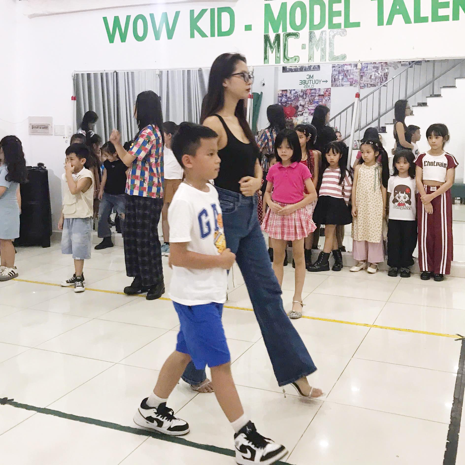 Khoá học Model Kid Cơ Bản Hè chỉ từ 350K-duoc-ban-tai-WOW KID TRAINING