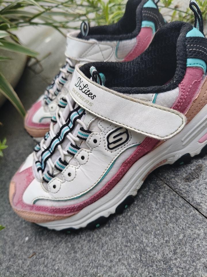 Giày Sketcher Size 35-duoc-ban-tai-WOW KID TRAINING