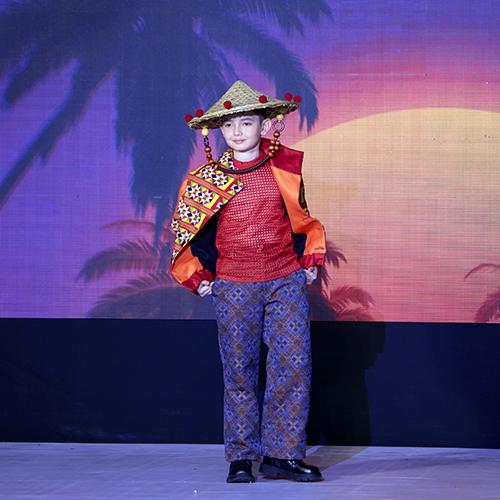 Khoá học Model Kid Nâng cao cùng người nổi tiếng-duoc-ban-tai-WOW KID TRAINING