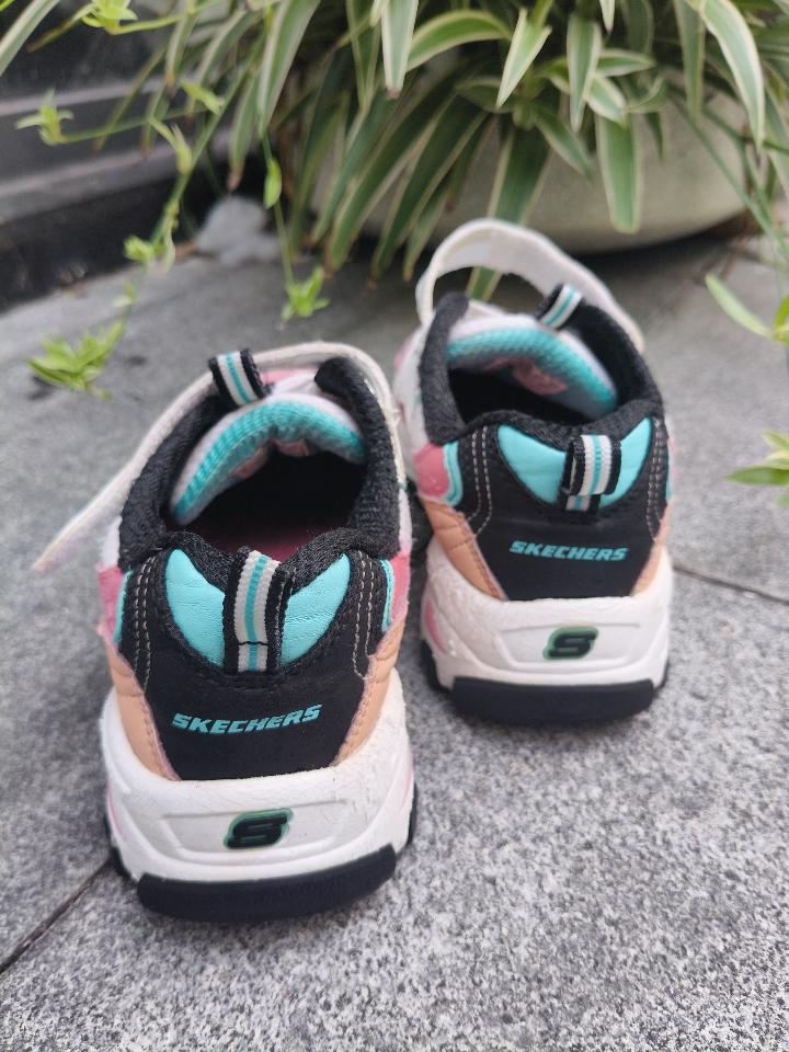 Giày Sketcher Size 35-duoc-ban-tai-WOW KID TRAINING