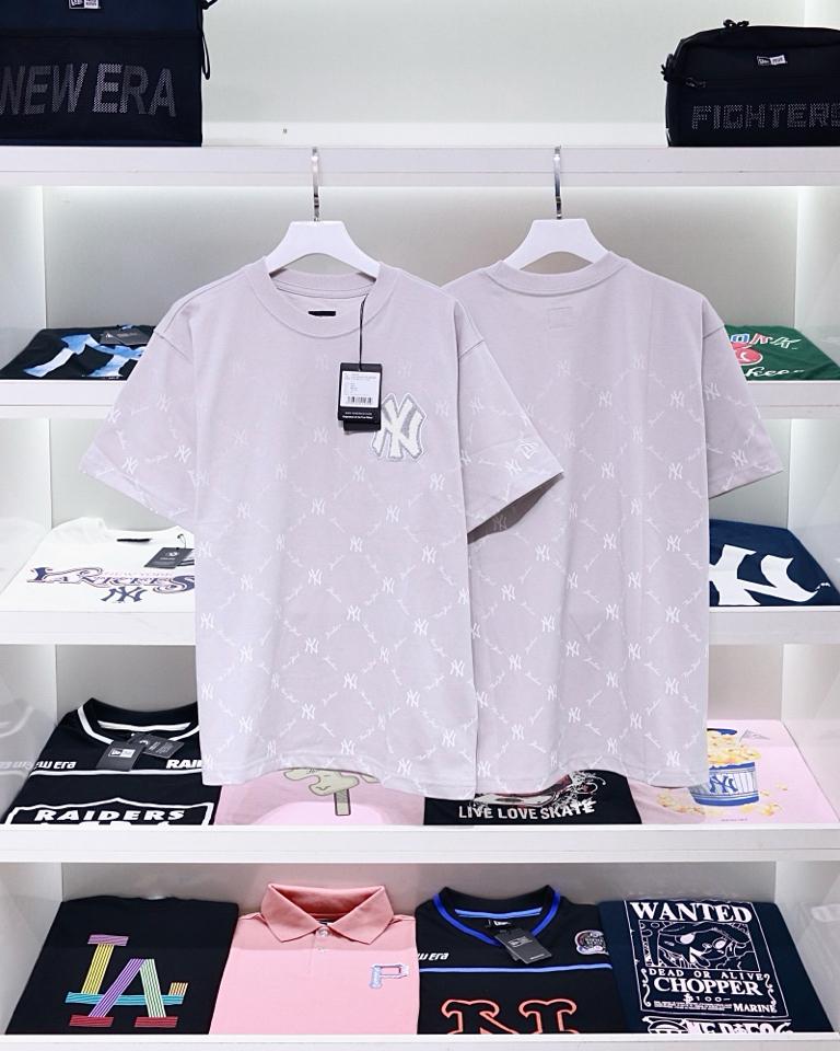 Tee New Era Monogram New York Yankees-duoc-ban-tai-Casual Culture