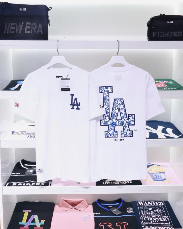 Tee New Era LA Graphic-duoc-ban-tai-Casual Culture