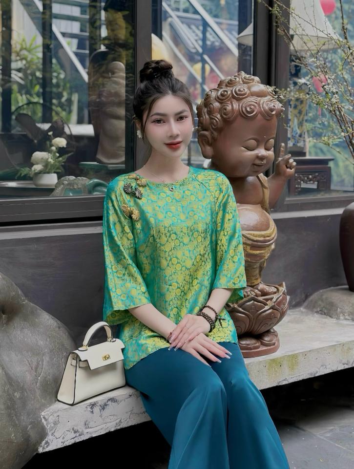 Tơ tằm 🌹khuy cài Mới✔️-duoc-ban-tai-Tiệm M&Y- Tâm An Lành- Pháp phục thiết kế, may đo riêng