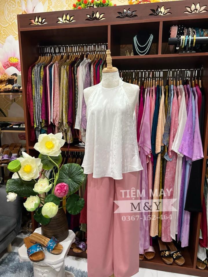 Yếm gấm tơ cao cấp✔️-duoc-ban-tai-Tiệm M&Y- Tâm An Lành- Pháp phục thiết kế, may đo riêng