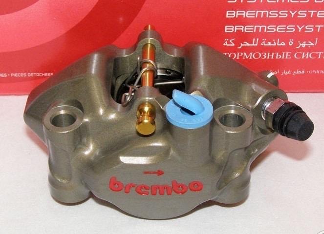 Heo Brembo nguyên khối Moto3 logo chữ nhỏ-duoc-ban-tai-HD RACING TOYS