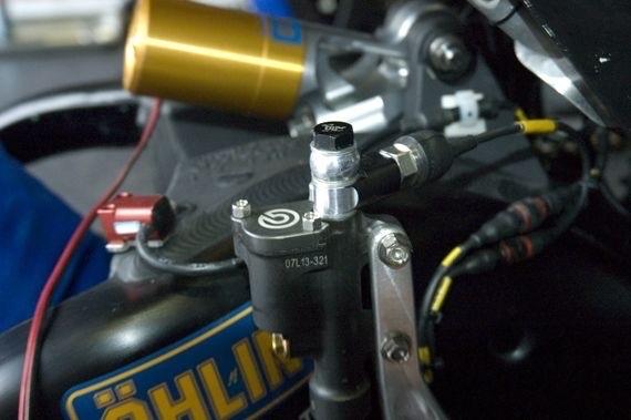 XA2C610-duoc-ban-tai-HD RACING TOYS