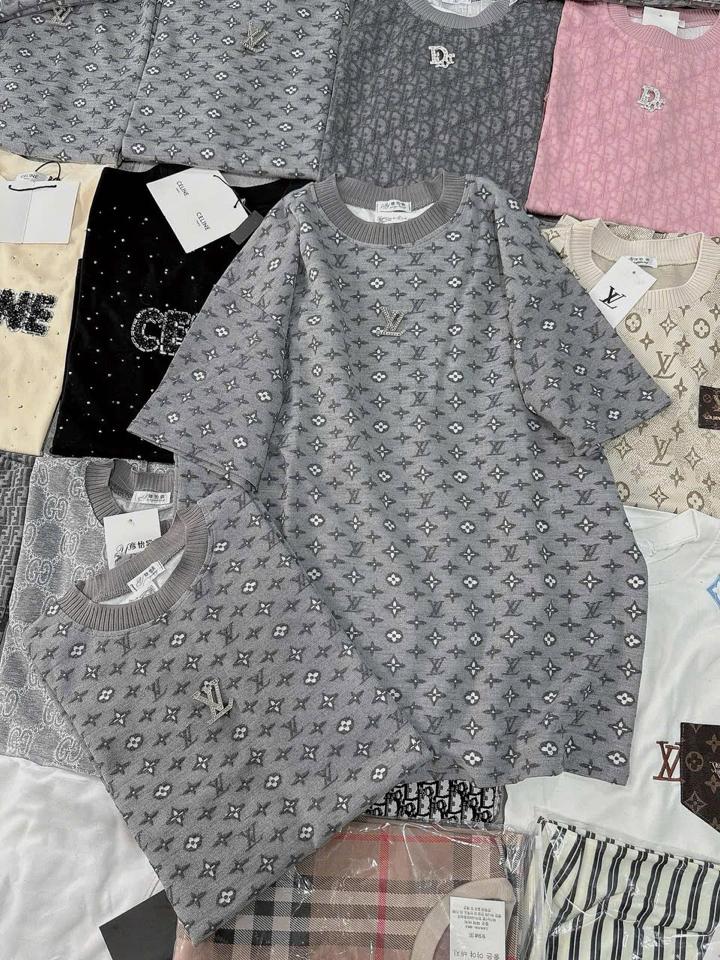 Phông lv hồng vân nổi-duoc-ban-tai-ANN Unisex