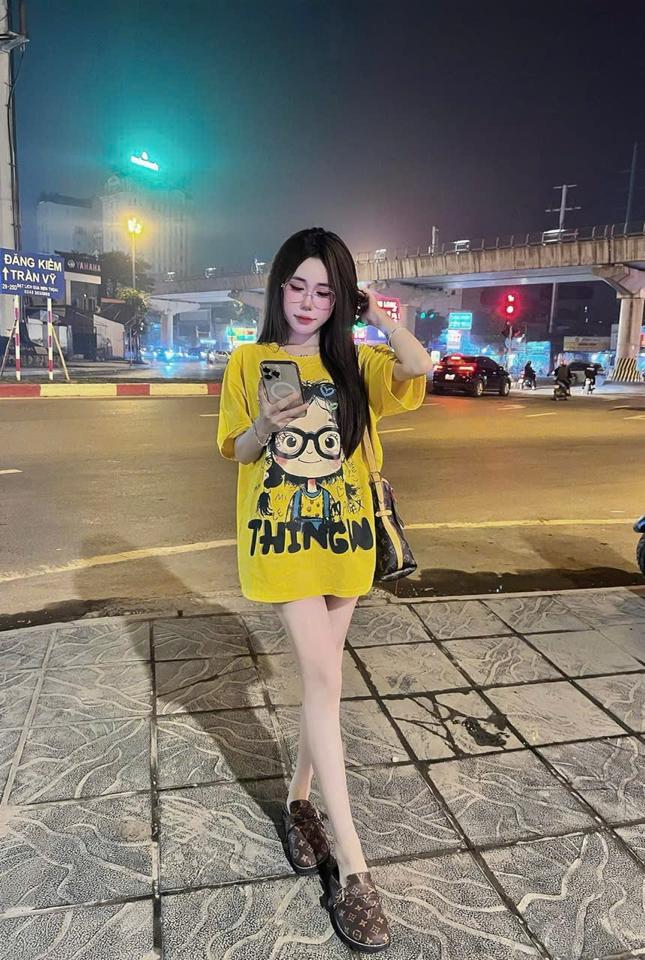Phông cô gái vàng-duoc-ban-tai-ANN Unisex