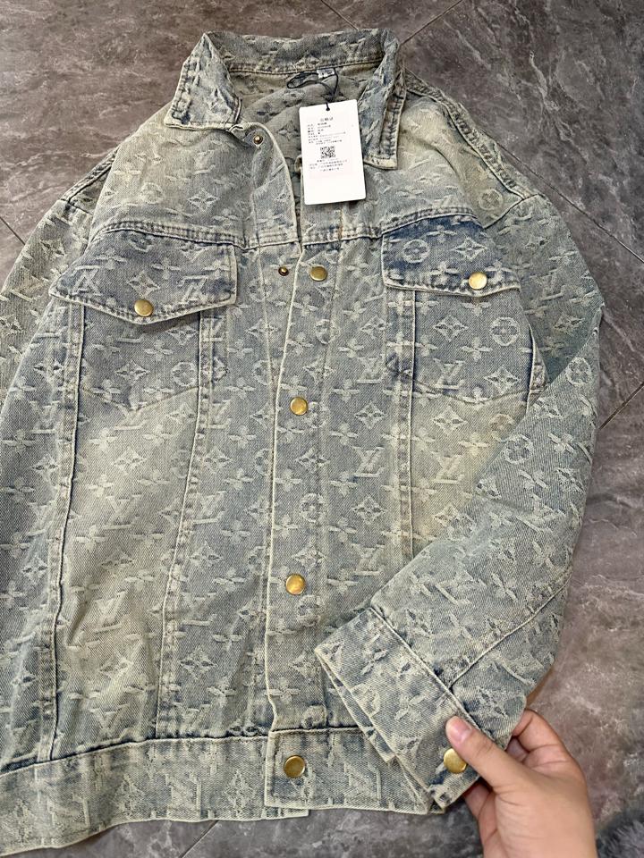 Khoác bò lv dập nổi-duoc-ban-tai-ANN Unisex
