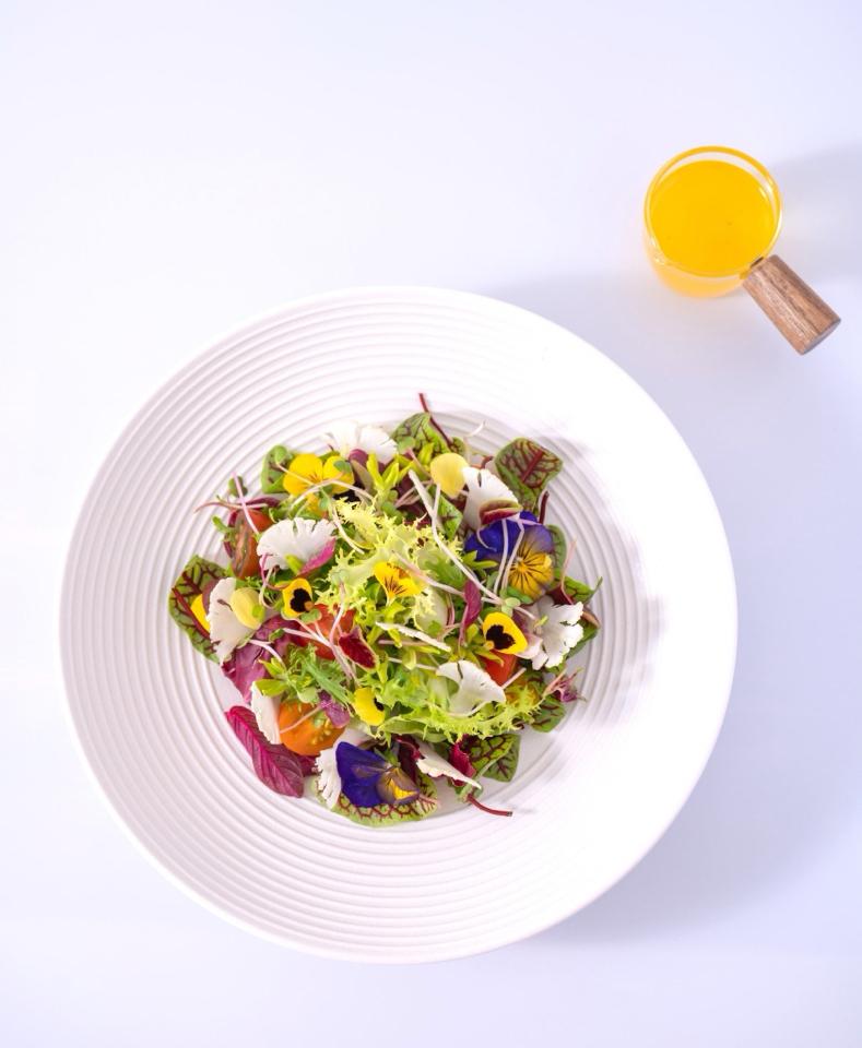 Salad sốt chanh dây (salad w. passion fruit dressing)-duoc-ban-tai-RICE ON RICE