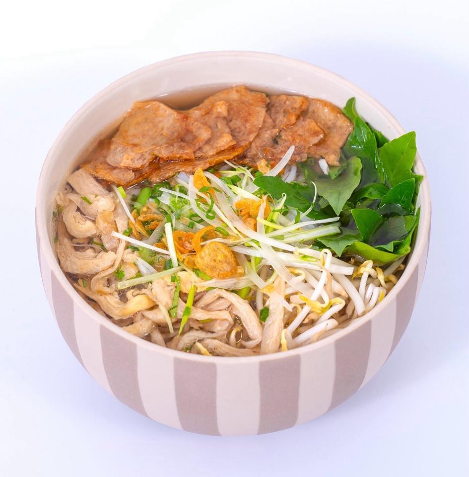 Phở-duoc-ban-tai-RICE ON RICE