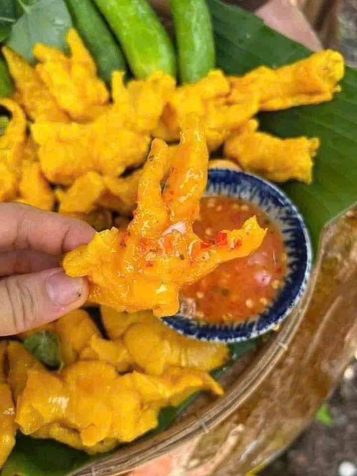 Chân gà ủ muối-duoc-ban-tai-Xuân Kitchen