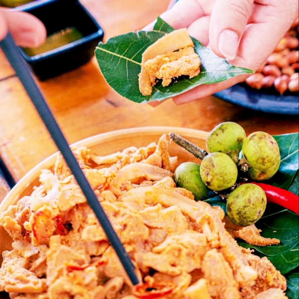 Thịt chua đất tổ-duoc-ban-tai-Xuân Kitchen
