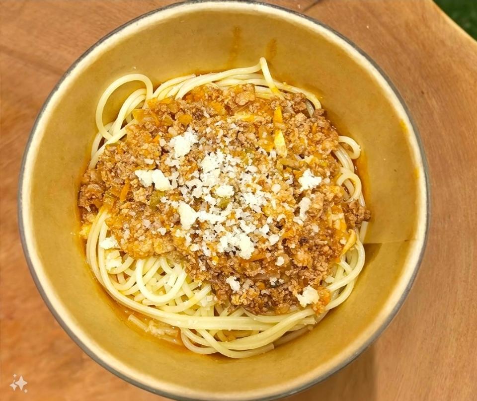 Mỳ Ý Sốt Thịt Bằm-duoc-ban-tai-Xuân Kitchen