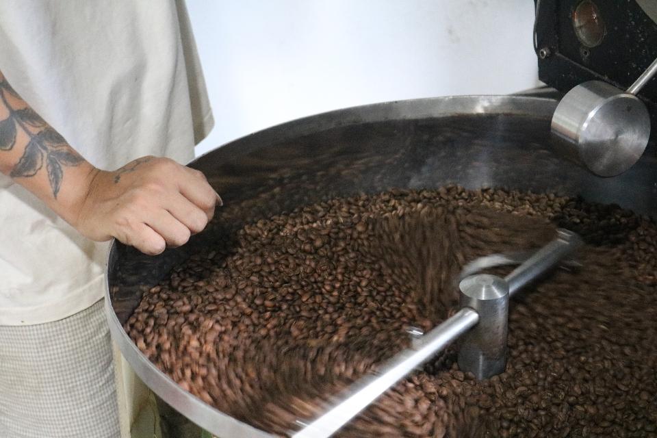 Tư vấn, cấp hạt cà phê cho quán | Coffee supply for coffee shops-duoc-ban-tai-Cội Means Gratitude