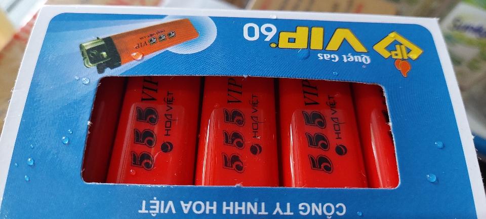 Bật lửa -duoc-ban-tai-Cửa hàng tạp hóa Nguyệt Phú