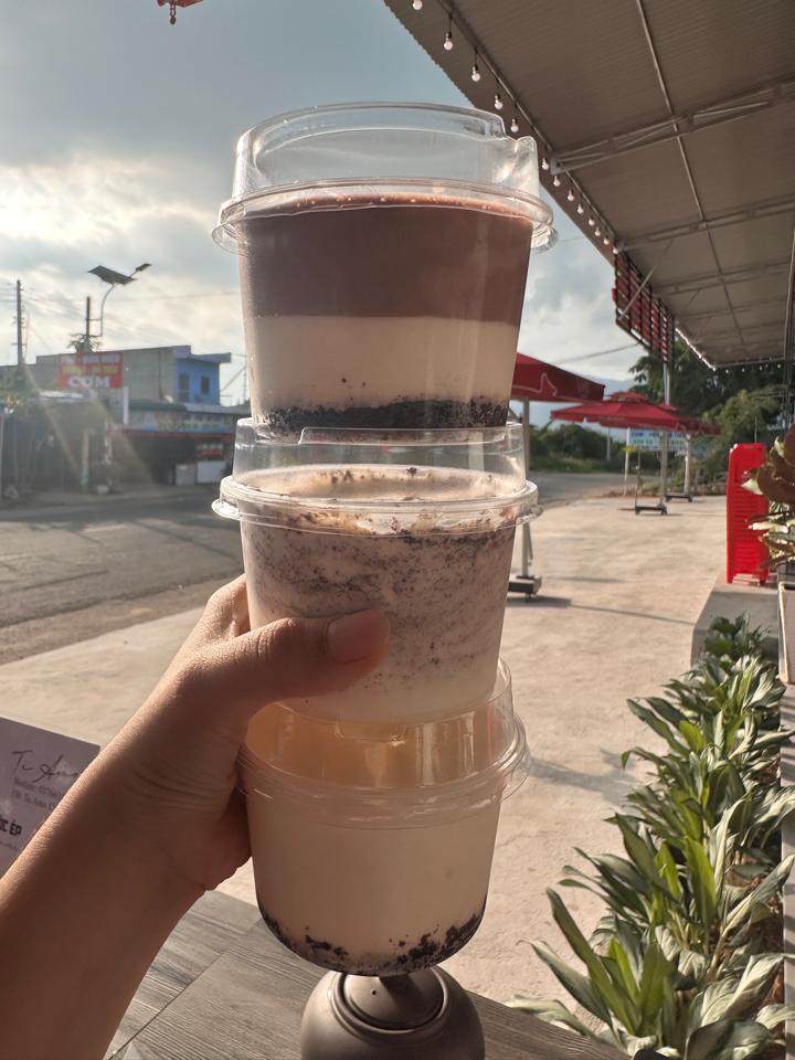 Bánh Mousee-duoc-ban-tai-Te.Amo Coffee