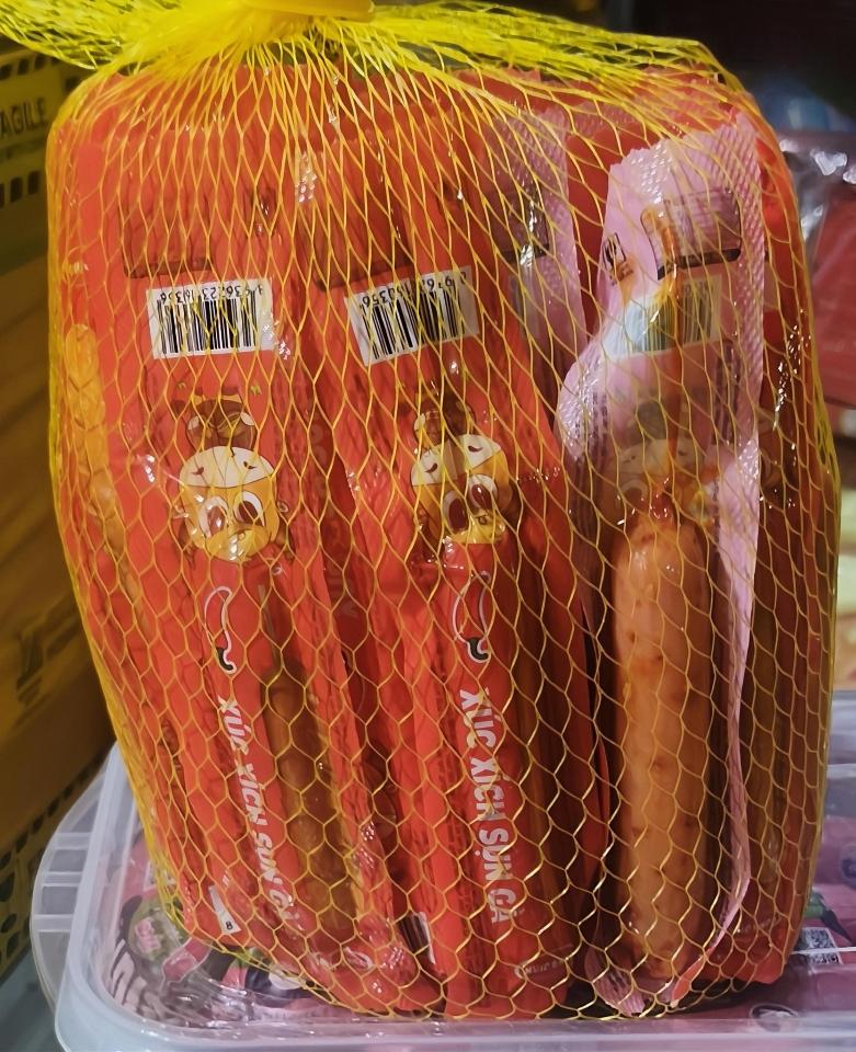 Xúc xích xiên que (30g)-duoc-ban-tai-NPP Hoàng Tiến Khôi