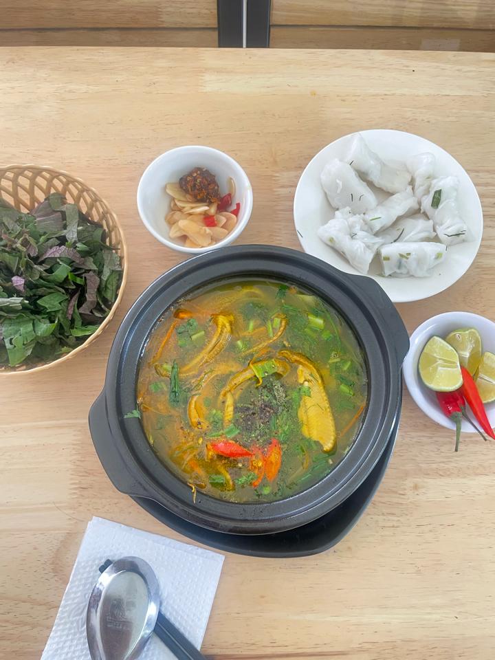 Súp lươn -duoc-ban-tai-A CAY QUÁN