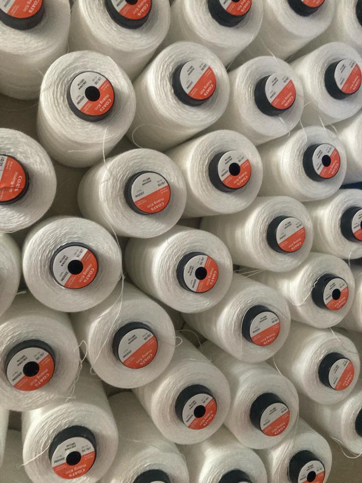Chỉ may 20/3 2000m trắng mộc (C3)-duoc-ban-tai-Chỉ may Polyester - Chỉ May Hoàng Kim - Chuyên cung cấp chỉ may công nghiệp, Chỉ may quần áo, Chỉ may giá rẻ, chỉ tơ vắt sổ