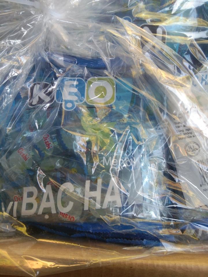 Kẹo oishi bạc hà đắt thùng 80 gói -duoc-ban-tai-Cửa Hàng Tạp Hoá Luân Dung