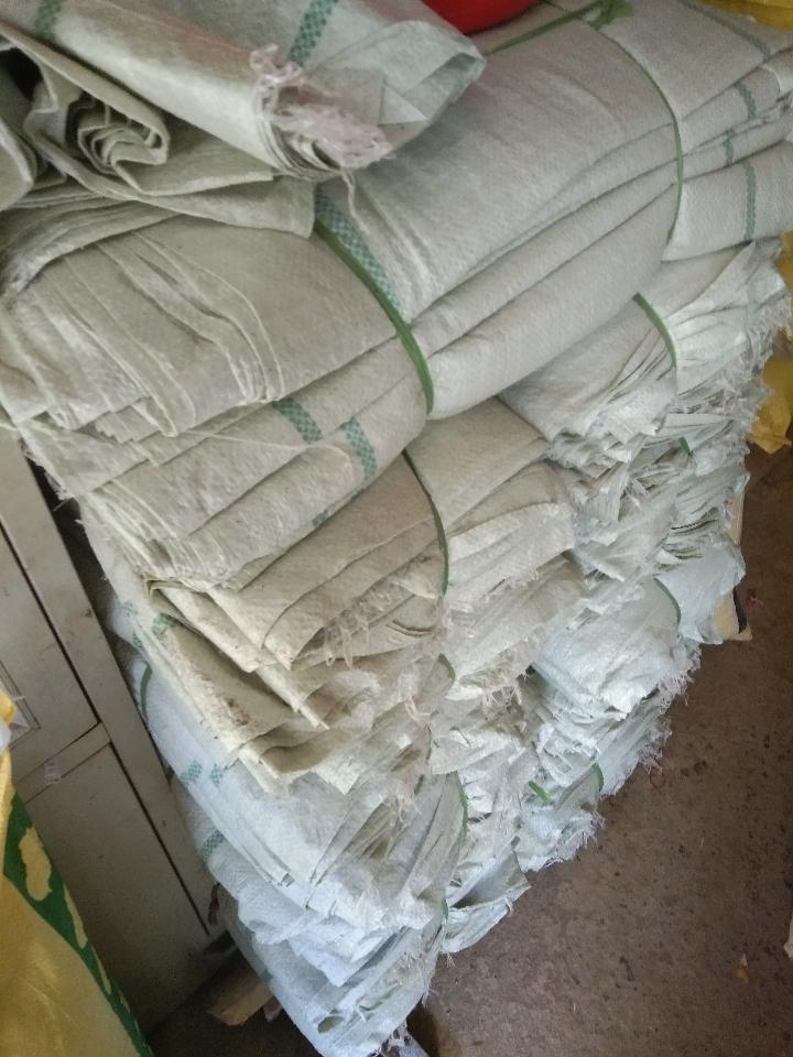 Bao man 65x1,05 . 100cái-duoc-ban-tai-Cửa Hàng Tạp Hoá Luân Dung