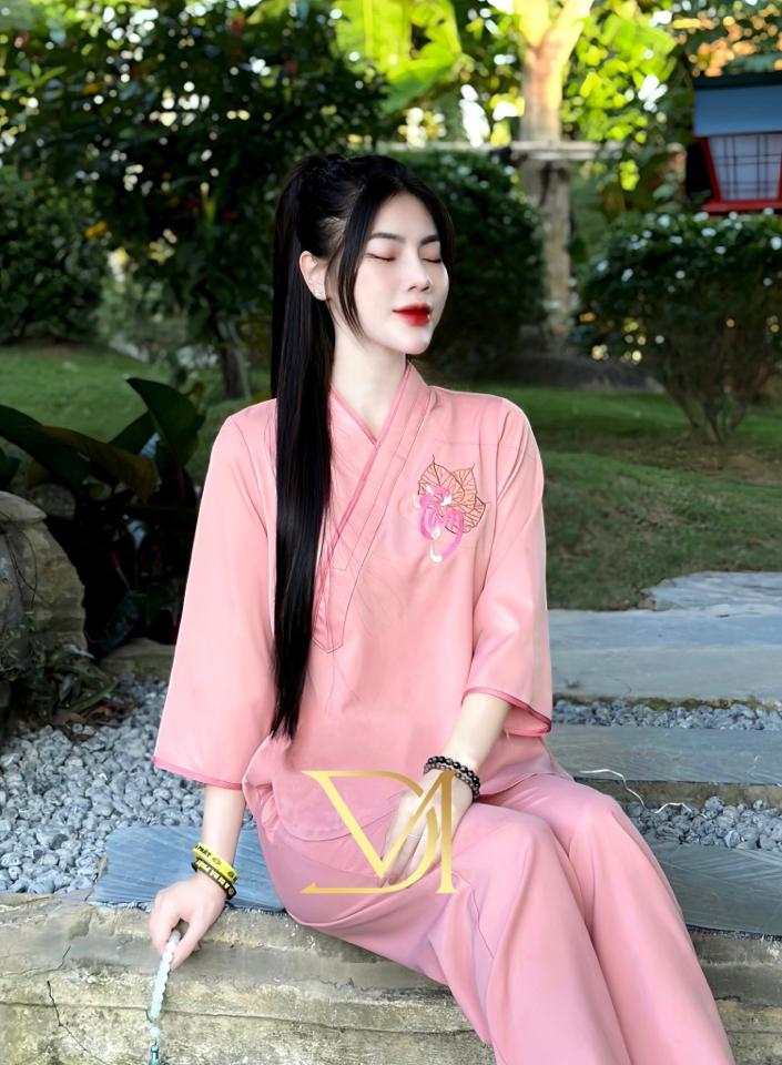 Pháp phục đi chùa thêu chữ Tâm Hồng -duoc-ban-tai-Chan Chan shop