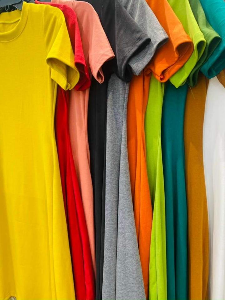 Đầm trơn cổ tròn cotton-duoc-ban-tai-Chan Chan shop