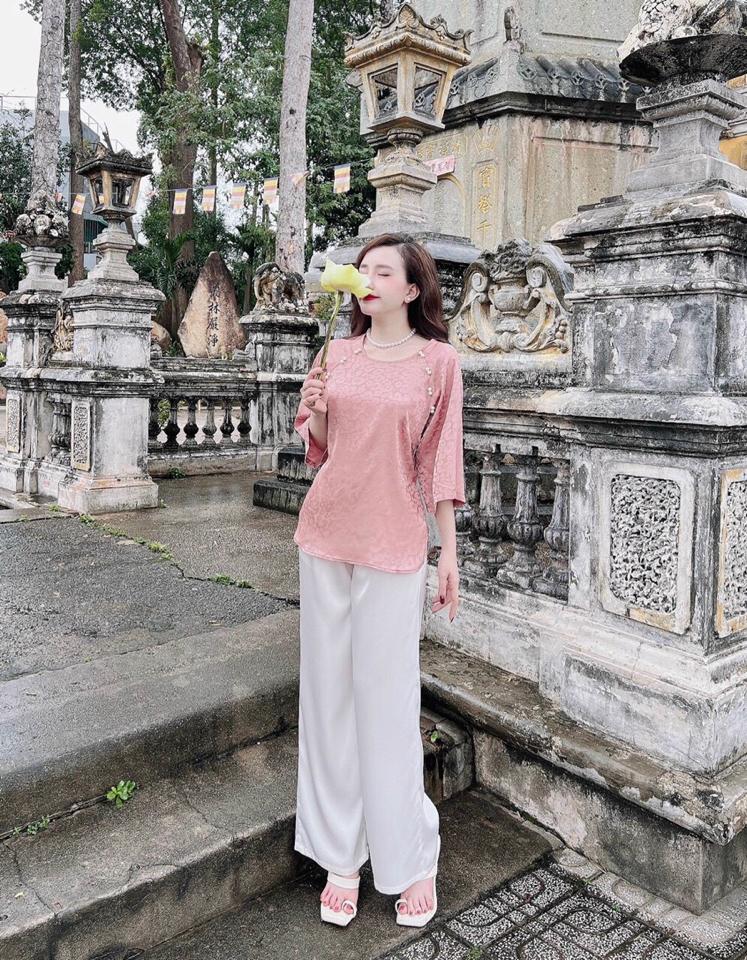 Bà ba đính nút hồng-duoc-ban-tai-Chan Chan shop