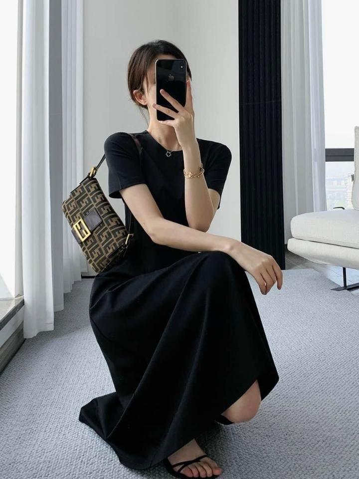 Đầm trơn cổ tròn cotton-duoc-ban-tai-Chan Chan shop