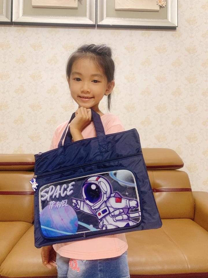 Cặp học thêm cho bé xanh đen phi hành gia -duoc-ban-tai-Chan Chan shop