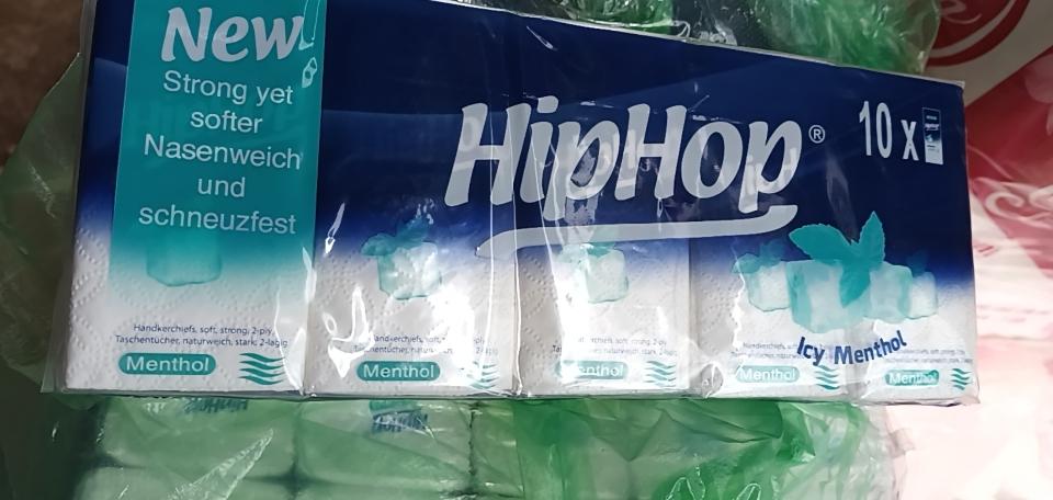 Khăn bỏ túi hiphop-duoc-ban-tai-KHÁNH TRANG Company