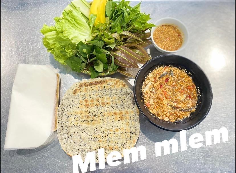 Gỏi cá trích-duoc-ban-tai-Nhà hàng hải sản Win Seafood